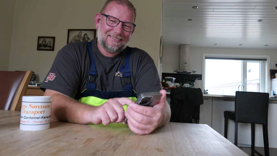 Hans Sørensen runs his business from the cab of his truck with CustomOffice