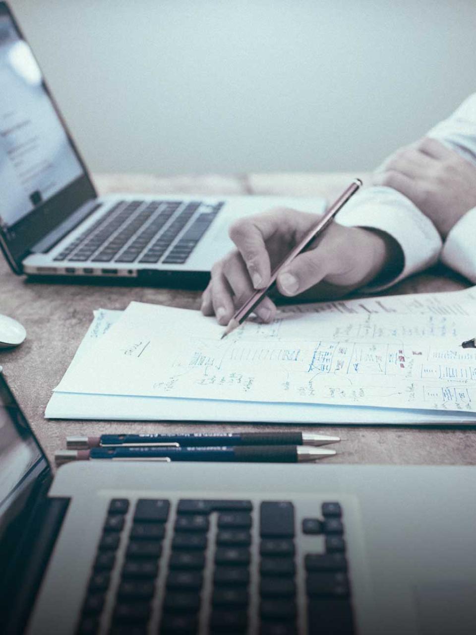 Dialogues and guidance in IT